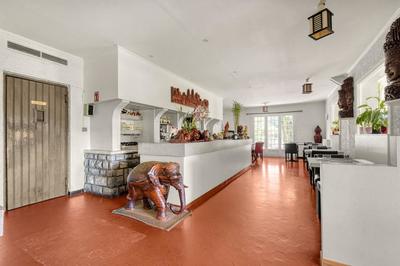 Maison - 220 m² - 4 pièces