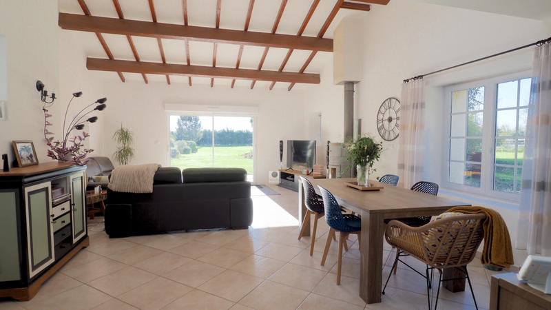 Maison - 236 m² - 7 pièces