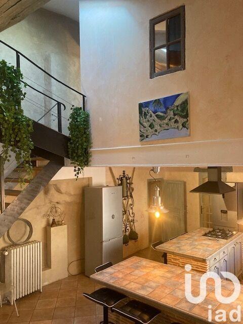 Maison de village - 433 m² - 26 pièces