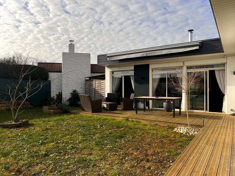 Maison - 110 m² - 6 pièces