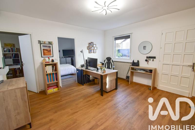 Maison - 143 m² - 9 pièces