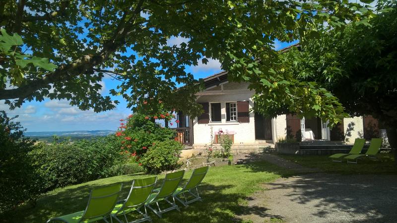 Maison - 248 m² - 8 pièces