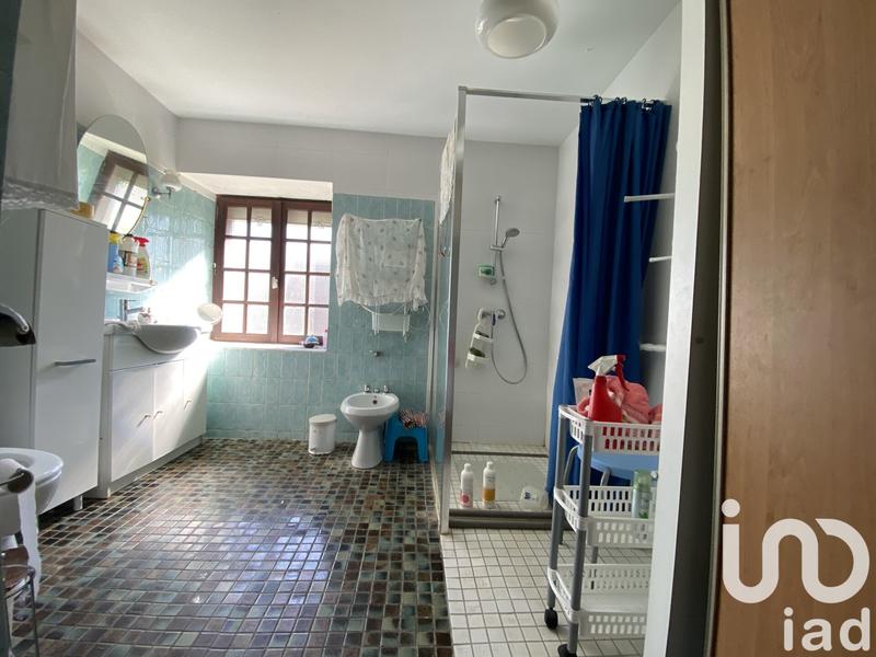 Maison - 211 m² - 7 pièces