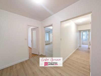 Appartement - 82 m² - 3 pièces