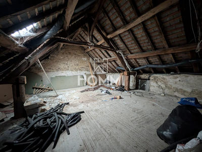 Maison - 99 m² - 5 pièces