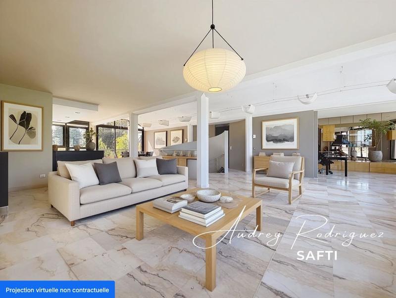 Maison - 217 m² - 6 pièces