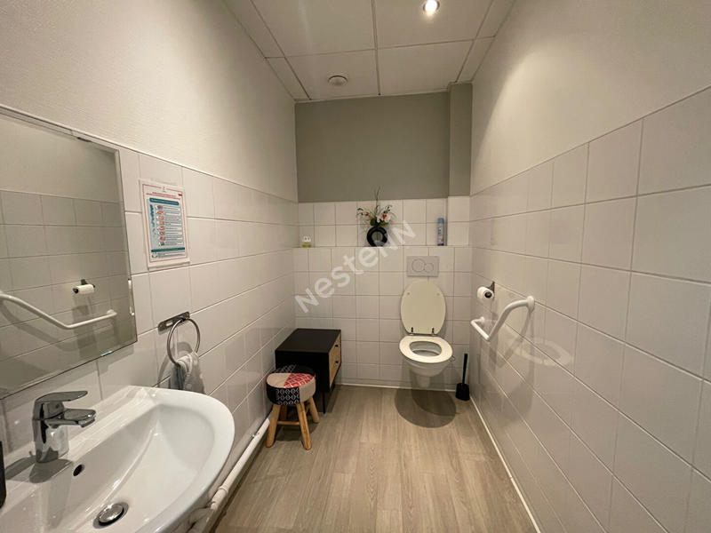 Bureau - 137 m² - 5 pièces