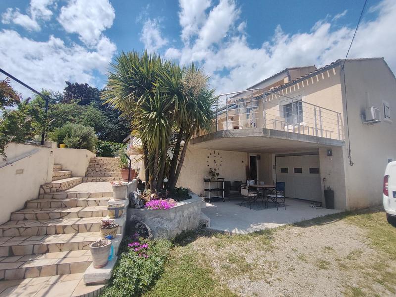 Maison - 175 m² - 5 pièces