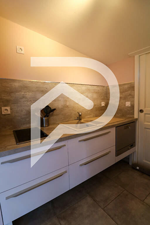 Maison - 215 m² - 7 pièces