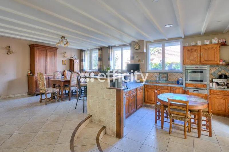 Pavillon - 238 m² - 9 pièces