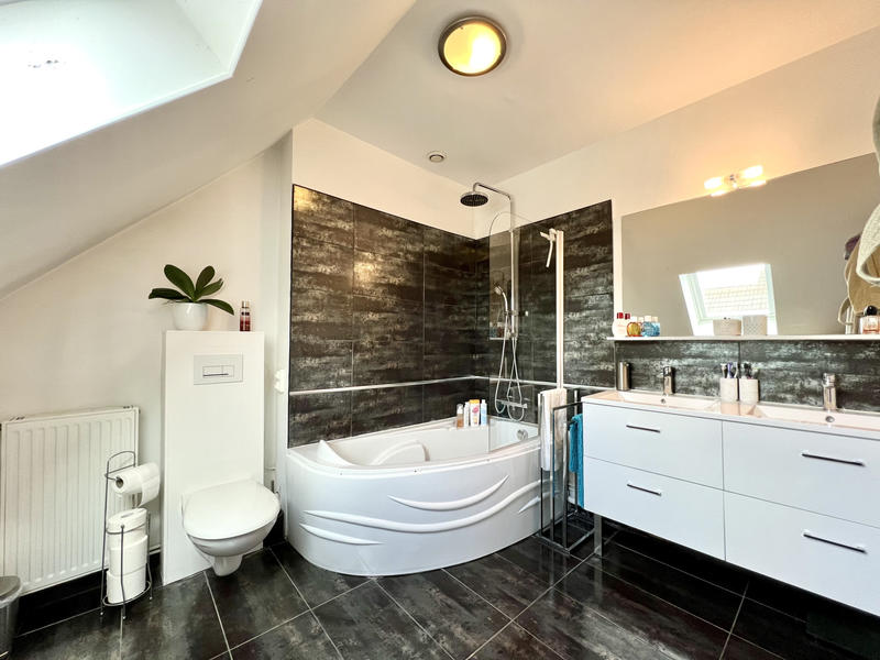 Maison - 88 m² - 5 pièces