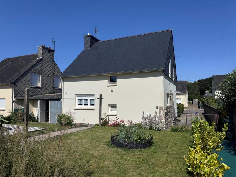 Maison - 93 m² - 4 pièces