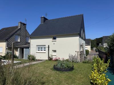 Maison - 93 m² - 4 pièces