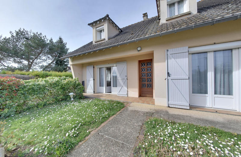 Maison - 122 m² - 5 pièces