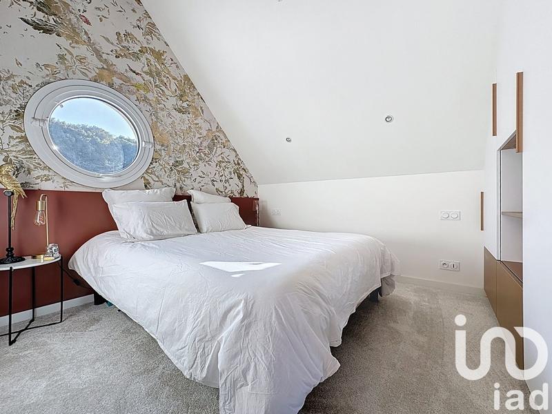 Maison - 155 m² - 8 pièces