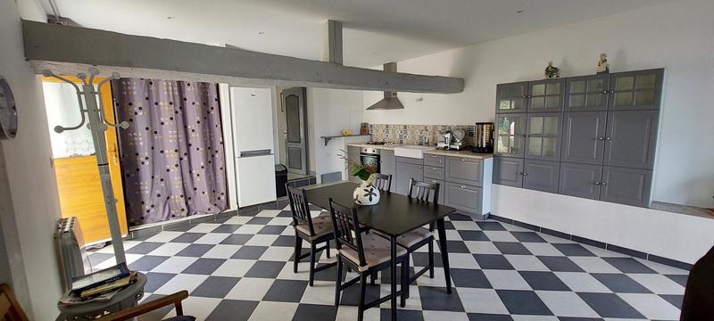 Longère - 345 m² - 8 pièces