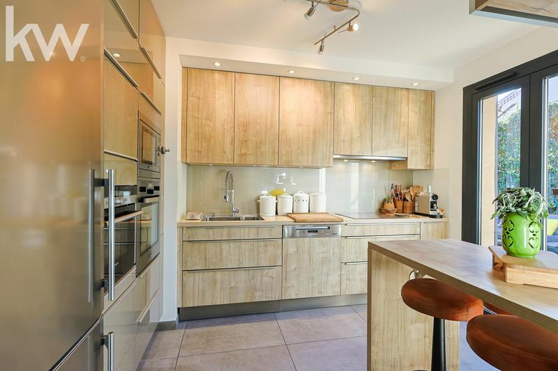 Villa - 200 m² - 6 pièces