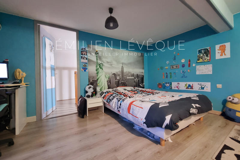 Maison - 134 m² - 8 pièces