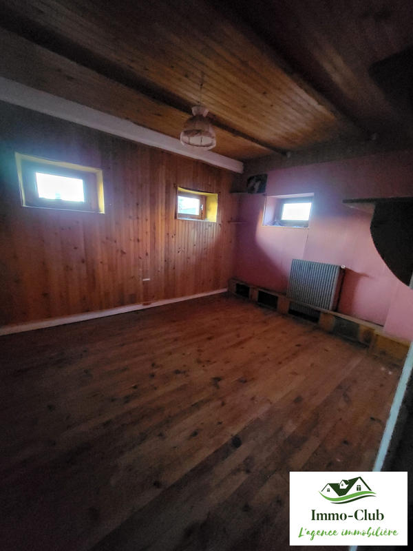 Maison ancienne - 180 m² - 3 pièces