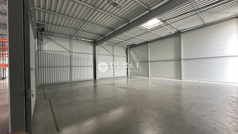 Local d'activités - 1 100 m²