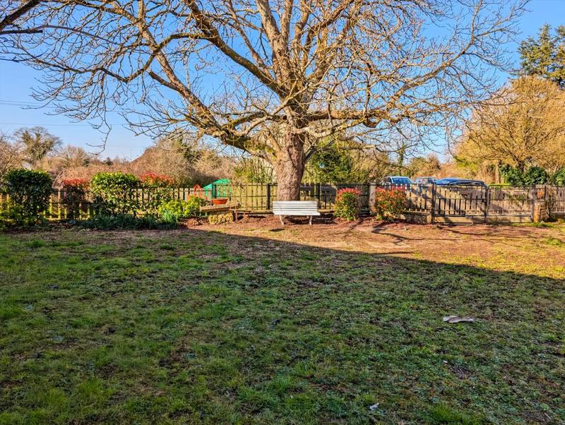 Maison - 255 m² - 8 pièces