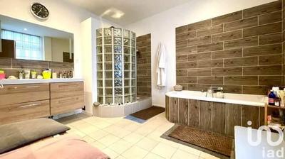 Maison - 158 m² - 7 pièces