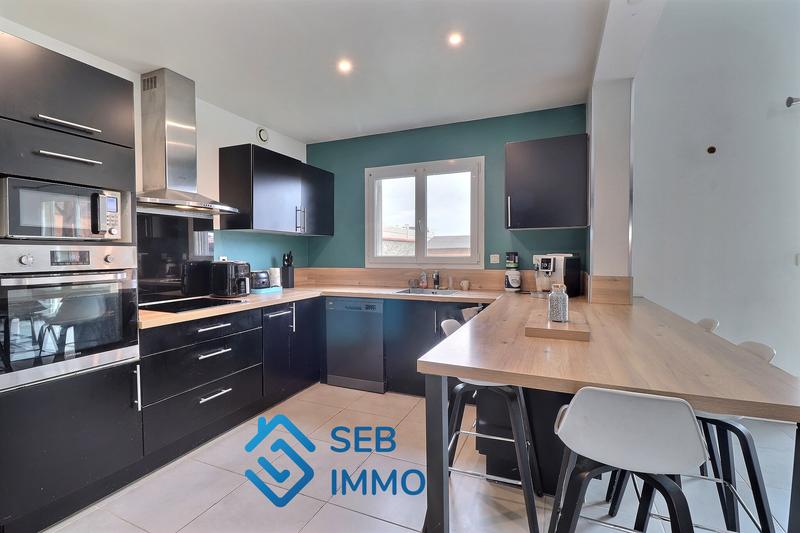 Maison - 90 m² - 4 pièces