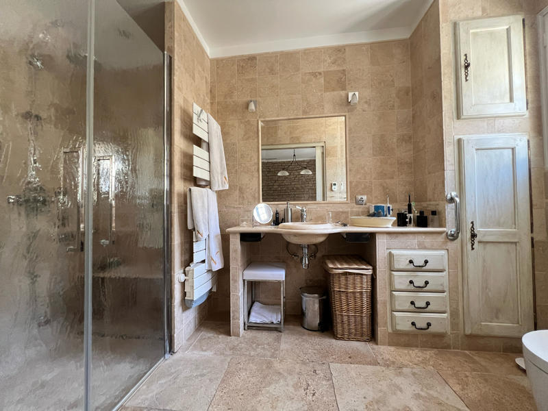 Maison - 212 m² - 7 pièces