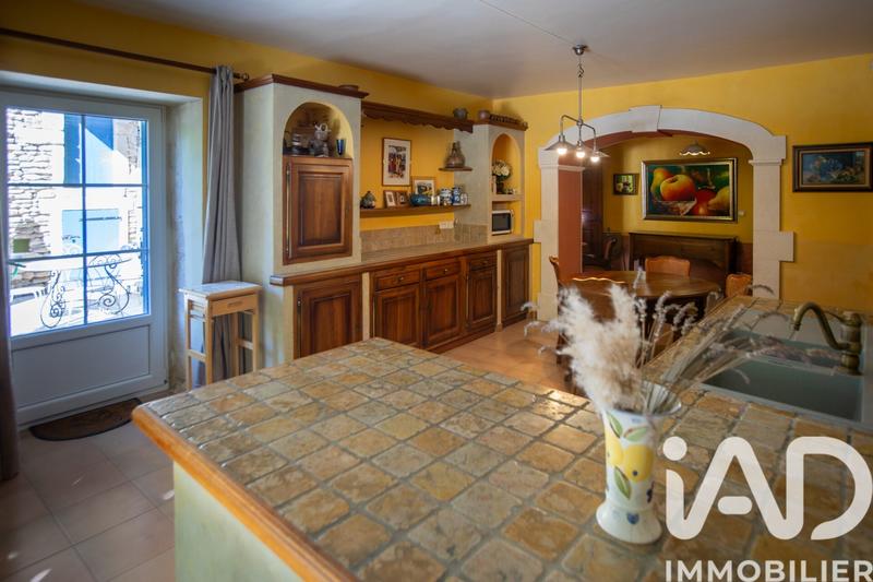 Maison - 343 m² - 14 pièces