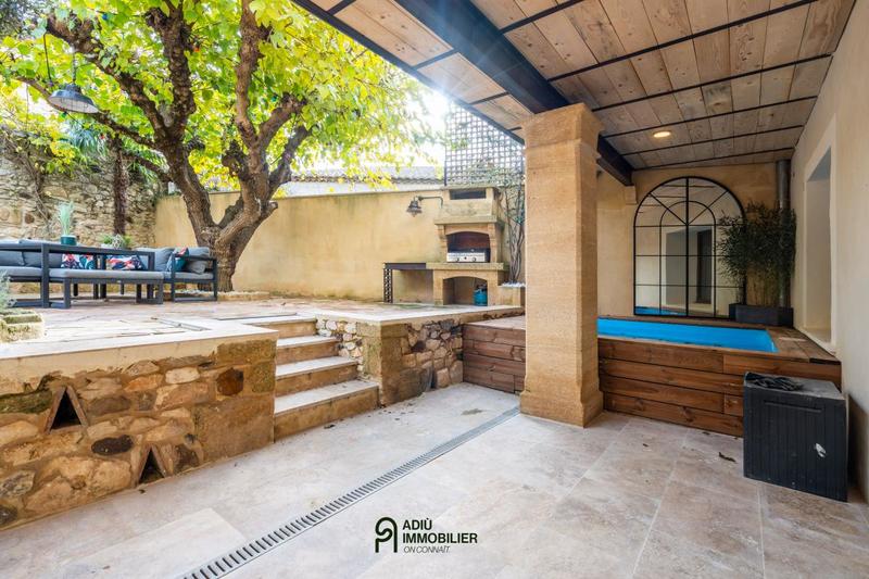 Maison de village - 262 m² - 7 pièces