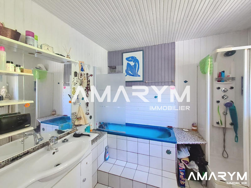 Maison traditionnelle - 143 m² - 8 pièces