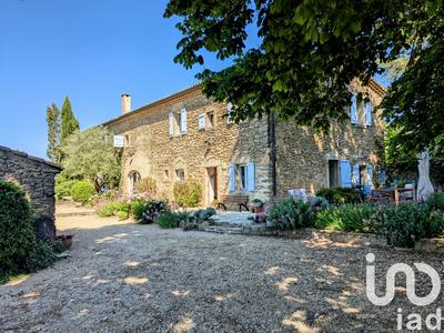 Maison - 330 m² - 10 pièces