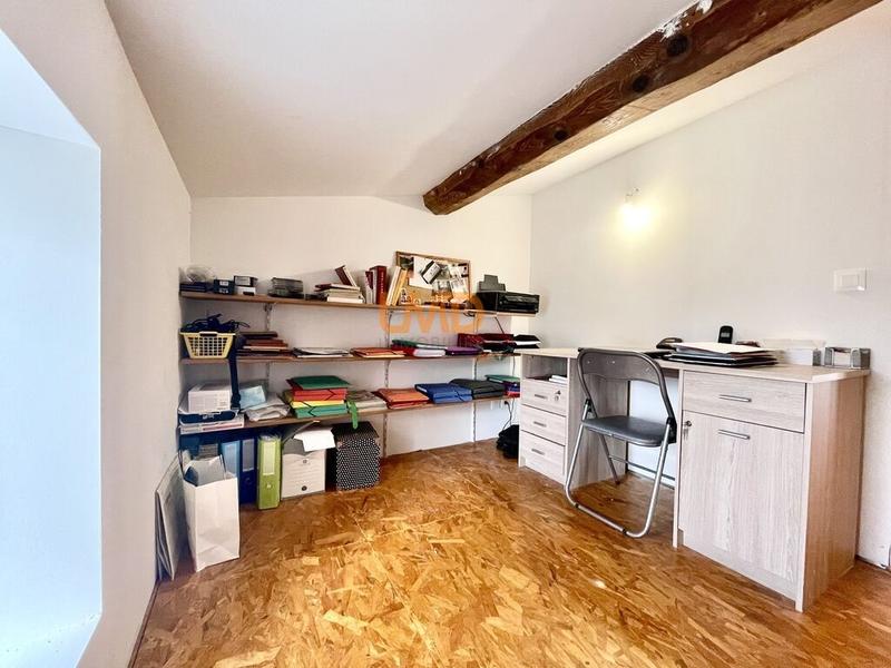 Maison - 177 m² - 7 pièces