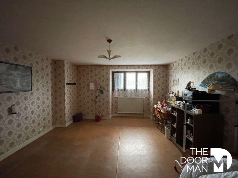 Maison - 180 m² - 5 pièces