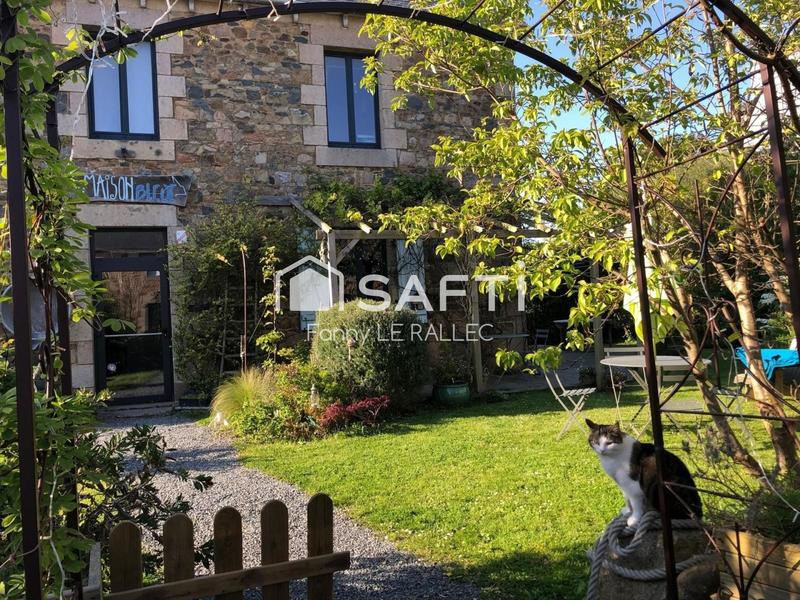 Maison - 180 m² - 7 pièces