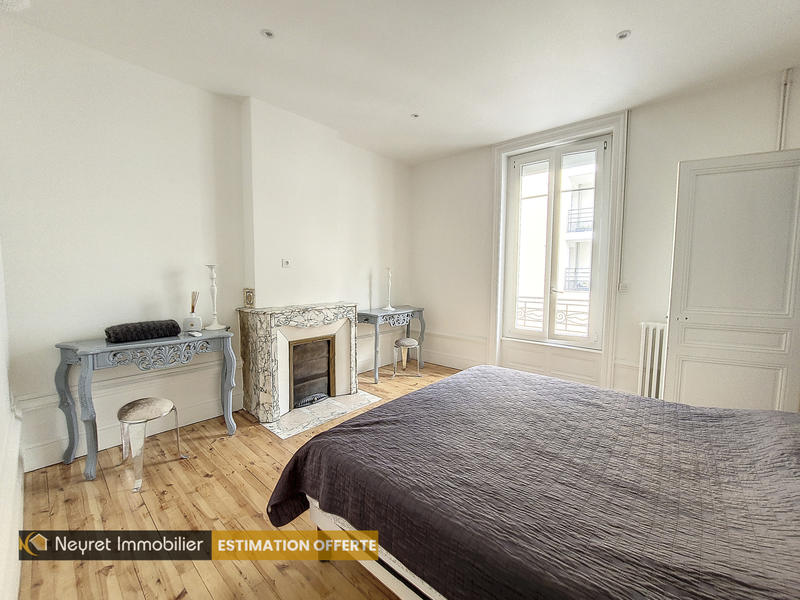 Appartement - 120 m² - 5 pièces