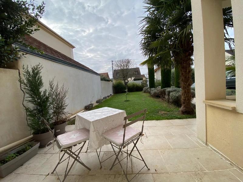 Maison - 175 m² - 9 pièces