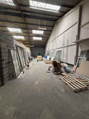 Local d'activités - 220 m²