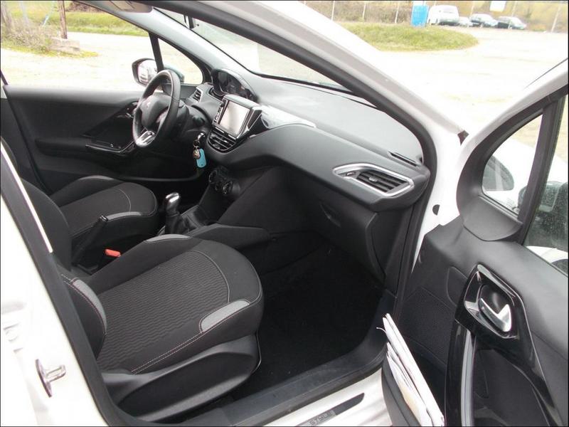 Peugeot 208 1.2 Vti 82 Cv Style