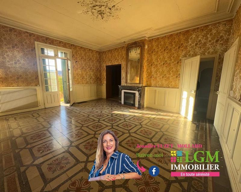 Maison - 300 m² - 11 pièces