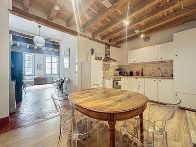 Appartement - 100 m² - 4 pièces