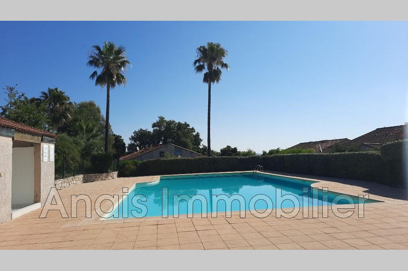 Mazet - 30 m² - 3 pièces