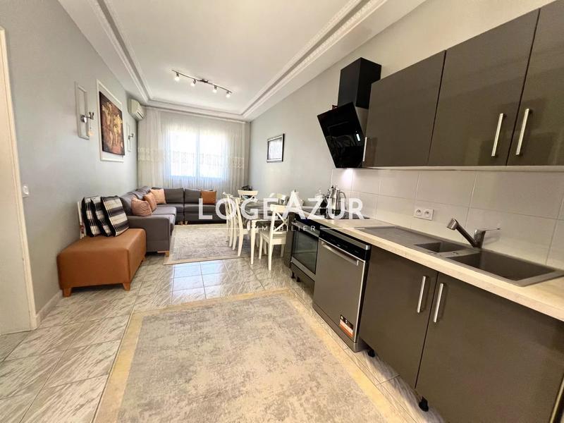 Villa - 262 m² - 9 pièces