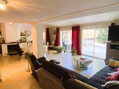 Villa - 170 m² - 5 pièces