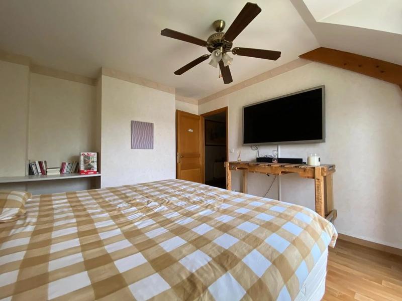 Maison - 175 m² - 9 pièces