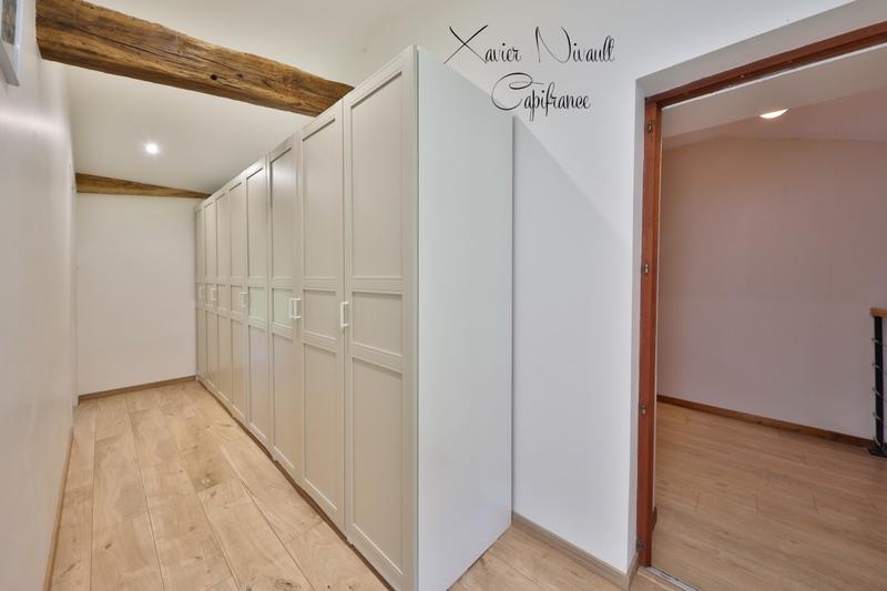 Maison - 294 m² - 11 pièces