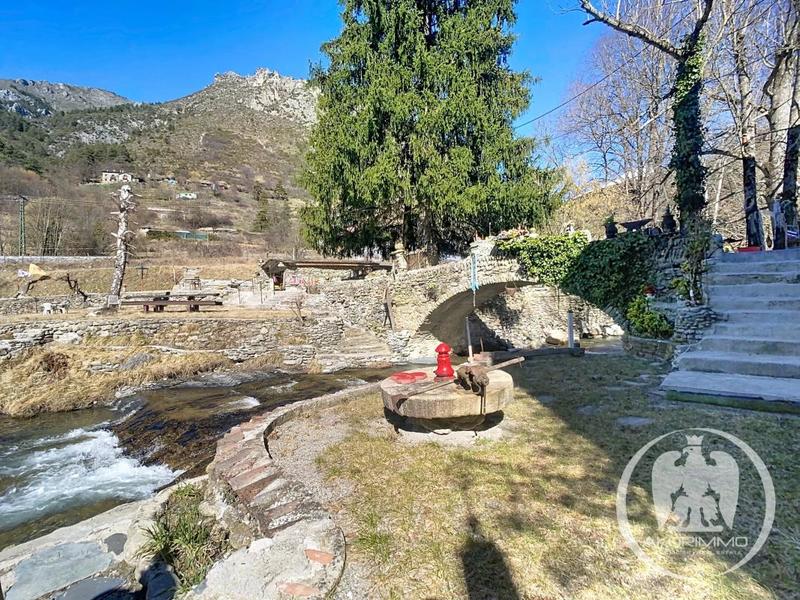 Moulin - 185 m² - 8 pièces