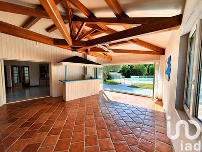 Maison - 200 m² - 6 pièces