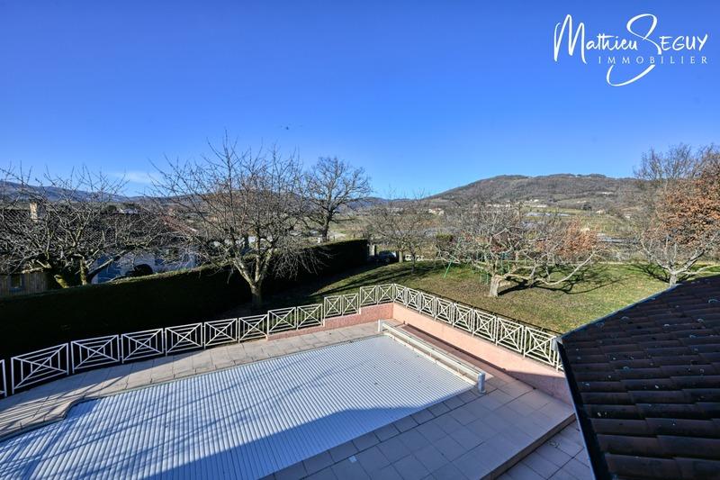 Maison - 200 m² - 6 pièces