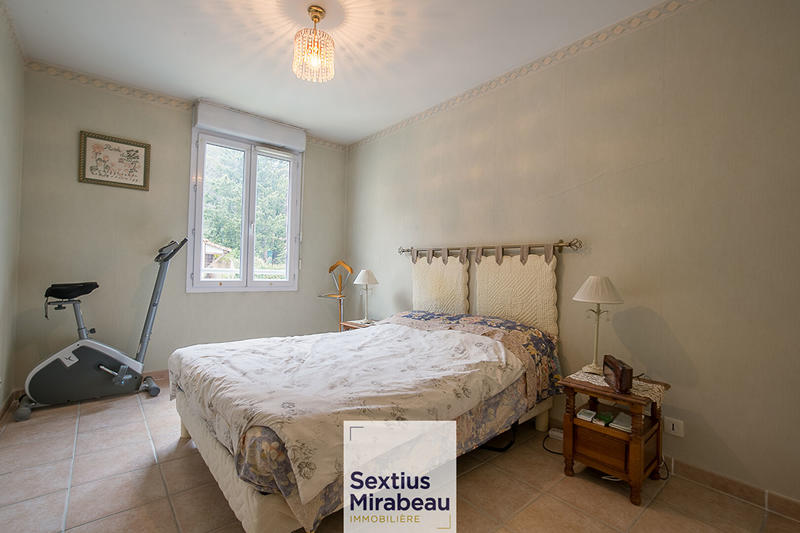 Appartement - 90 m² - 4 pièces